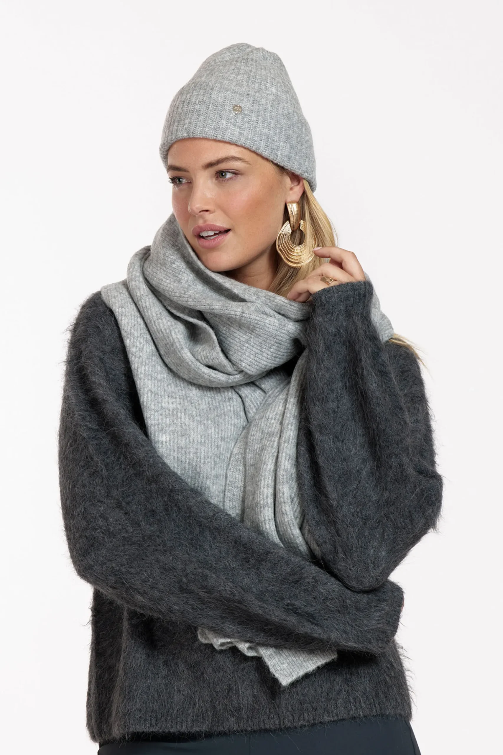 Lisette furry pullover -|Studio Anneloes Fashion