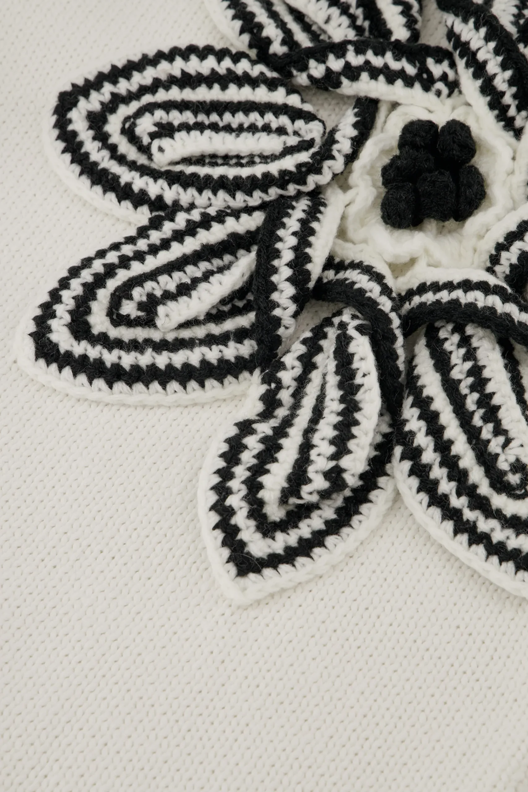 Valerie chunky flower pullover -|Studio Anneloes Outlet